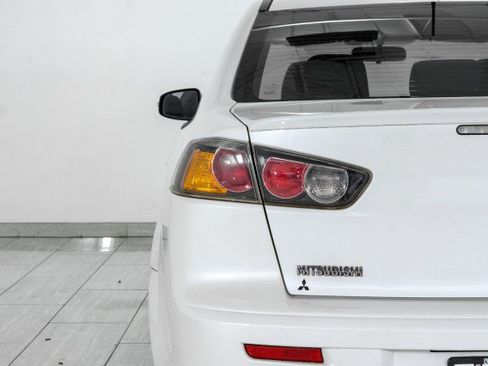 Used 2016 Mitsubishi Lancer ES FWD image 40