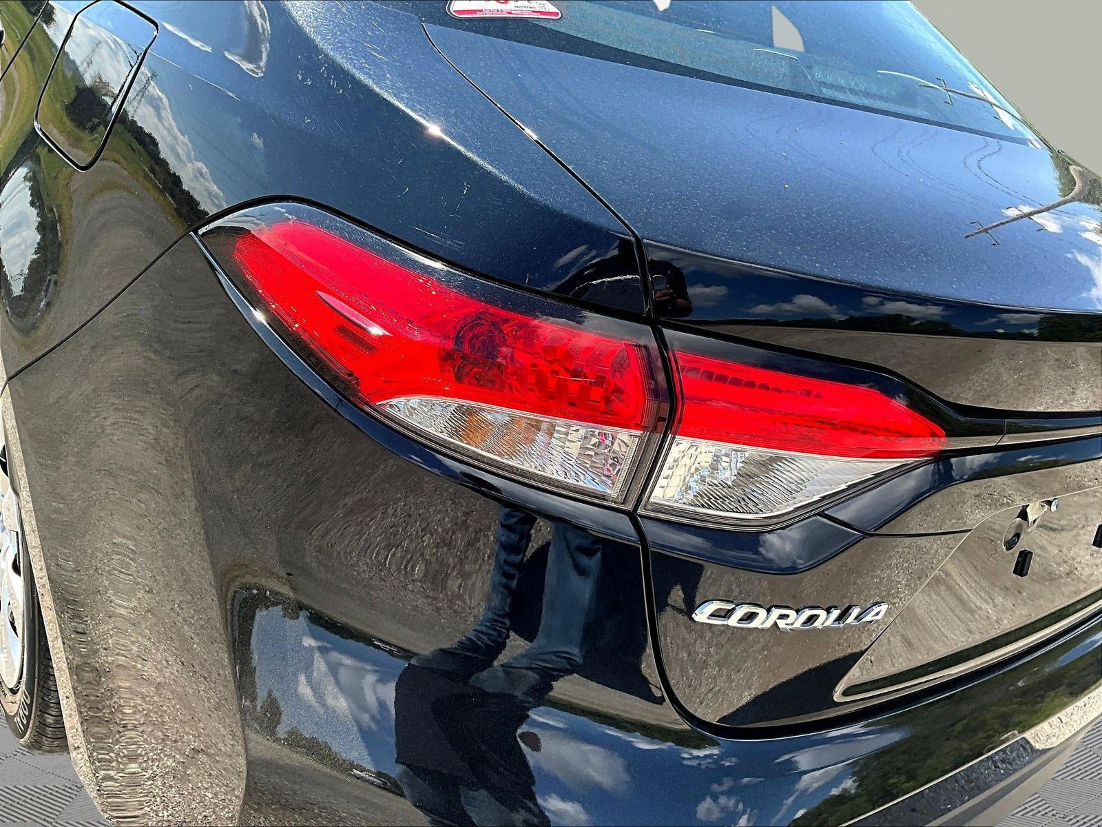 Used 2024 Toyota Corolla LE FWD image 23