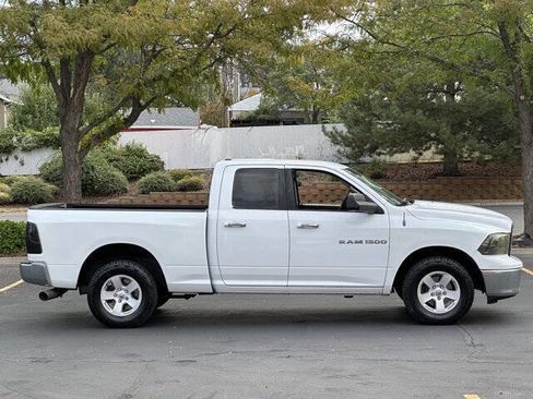 Used 2011 RAM 1500 Classic SLT image 3