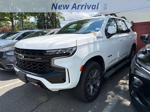 Used 2024 Chevrolet Tahoe Z71 w/ Luxury Package AWD/4WD image 1