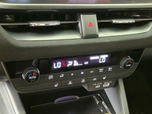 New 2026 Subaru Outback Limited AWD/4WD image 18