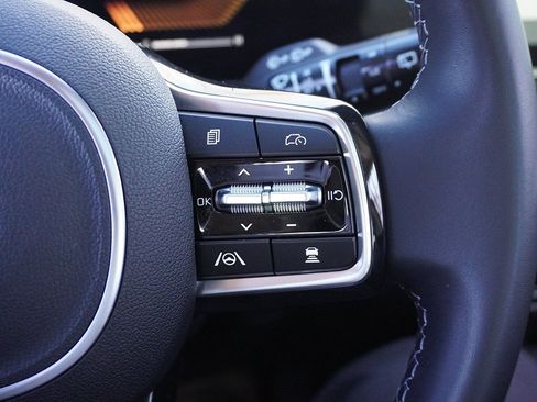 Used 2025 Kia Sorento X-Line EX image 46