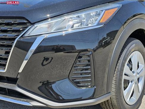 New 2025 Nissan Kicks Play S image 5