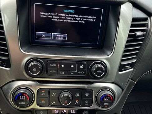 Used 2020 Chevrolet Suburban LT AWD/4WD image 11