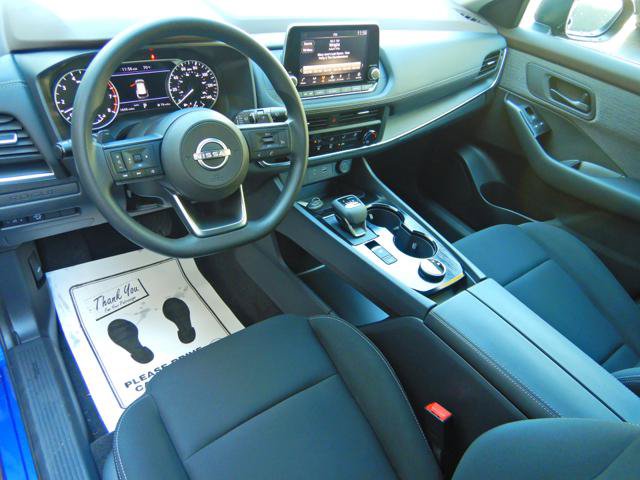 Used 2023 Nissan Rogue S AWD/4WD image 5