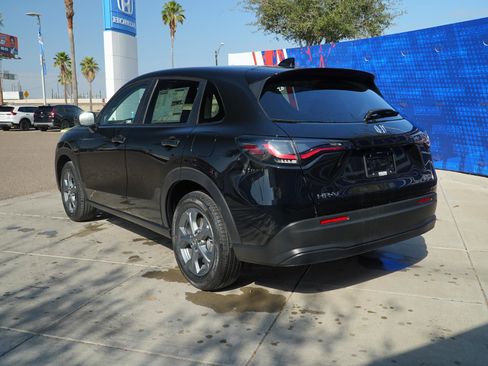New 2026 Honda HR-V LX image 9