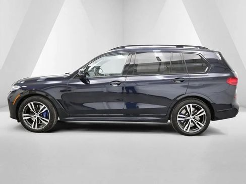 Used 2022 BMW X7 M50i image 4