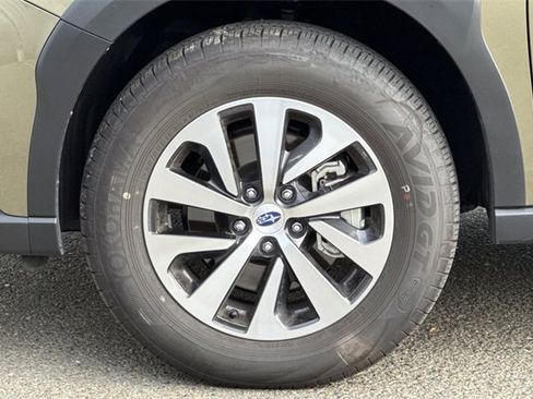 Used 2025 Subaru Outback Premium w/ Popular Package #1 image 33