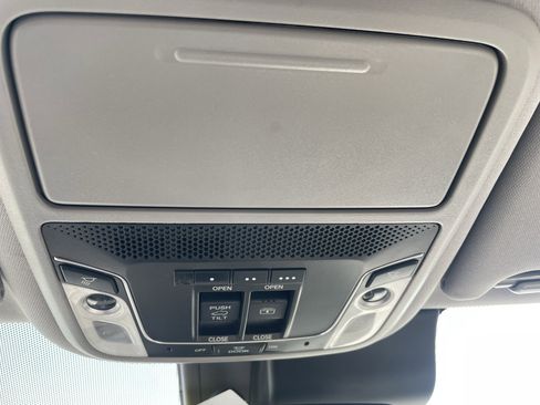 Used 2016 Honda Pilot Elite image 27