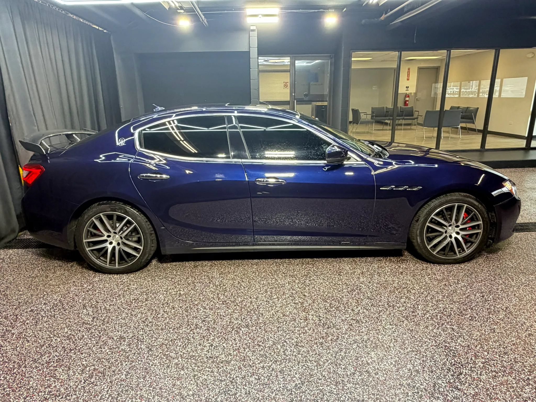 Used 2017 Maserati Ghibli S Q4 AWD/4WD image 11