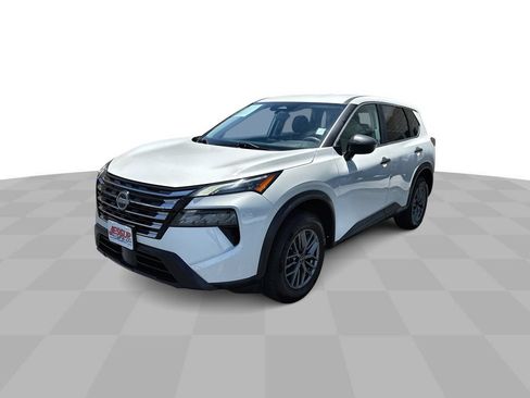 Used 2024 Nissan Rogue S FWD image 1
