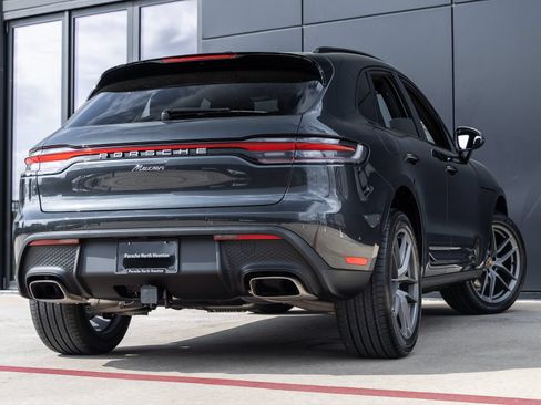 Certified 2026 Porsche Macan AWD/4WD image 11