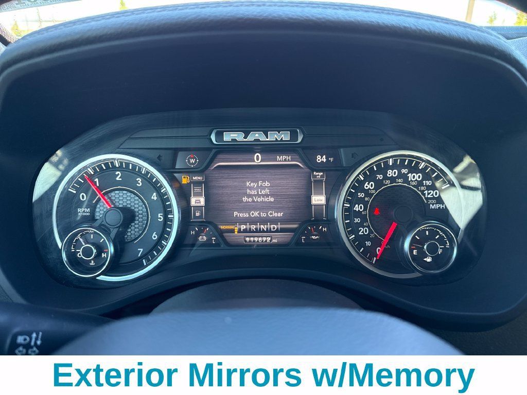 Used 2022 RAM 1500 Laramie AWD/4WD image 17