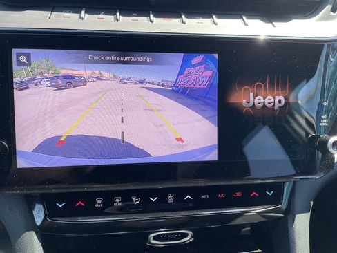 Used 2026 Jeep Grand Cherokee Altitude AWD/4WD image 20