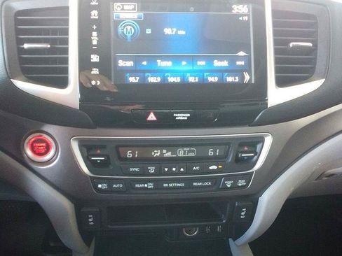 Used 2017 Honda Pilot EX-L image 12