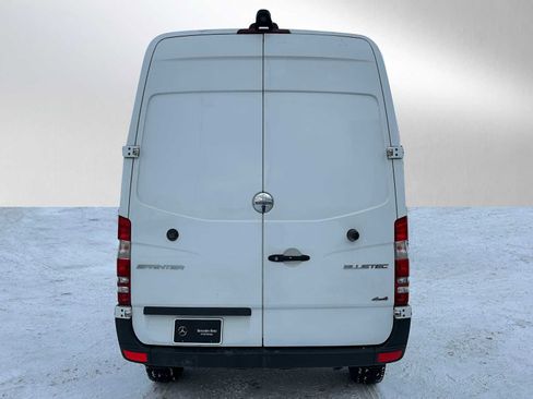 Used 2016 Freightliner Sprinter 2500 image 4