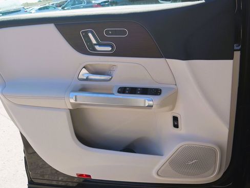 New 2026 Mercedes-Benz GLB 250 4MATIC image 15