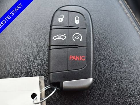 Used 2017 Jeep Cherokee Limited AWD/4WD image 7