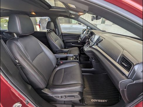 Used 2024 Honda Odyssey Sport image 18