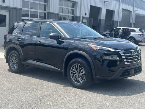 Used 2025 Nissan Rogue S FWD image 15