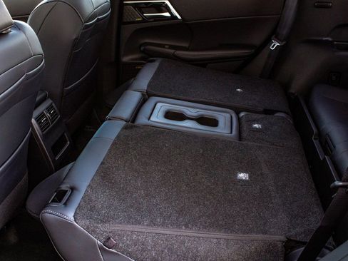 New 2026 Mitsubishi Outlander SE image 35