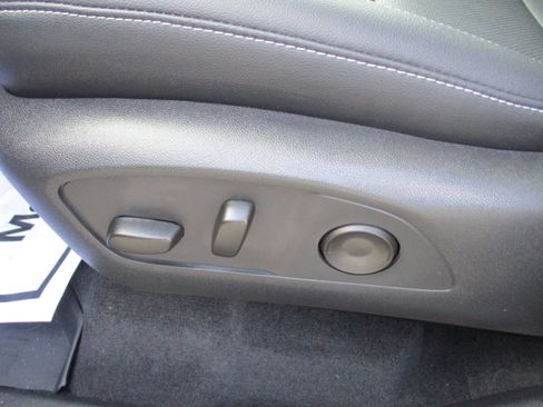 Certified 2025 Chevrolet Traverse LT w/ LPO, Floor Liner Package image 17