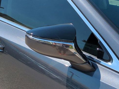 Used 2025 Lexus ES 350 w/ Premium Package image 11