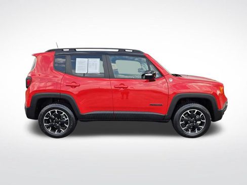 Used 2023 Jeep Renegade Trailhawk AWD/4WD image 2