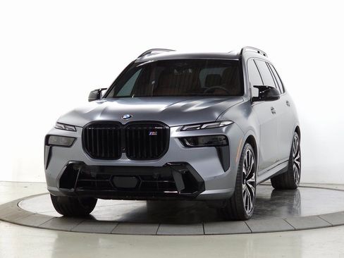 Used 2026 BMW X7 M60i image 3