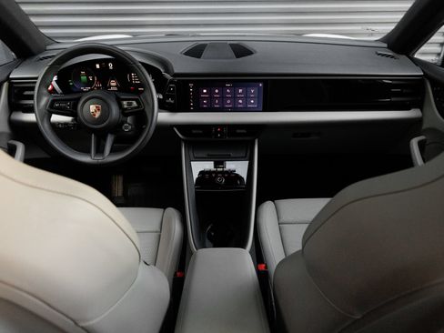 Certified 2024 Porsche Macan 4 Electric AWD/4WD image 16