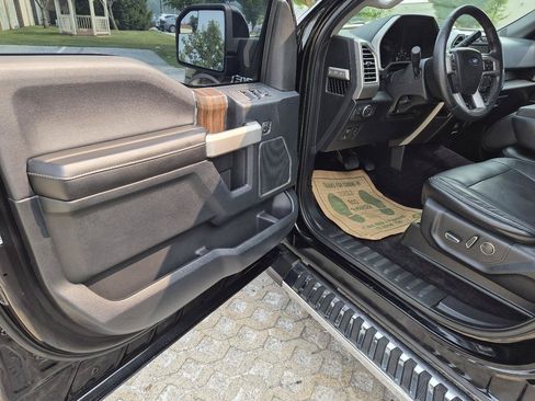 Used 2016 Ford F150 Lariat AWD/4WD image 12