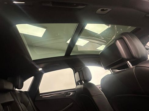 Used 2021 Porsche Macan S w/ Premium Package Plus image 36