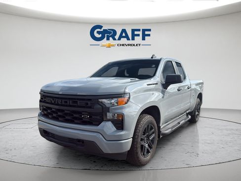 Used 2025 Chevrolet Silverado 1500 Custom w/ Turbomax Blackout Package AWD/4WD image 1