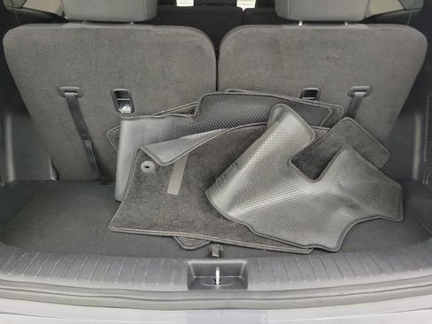 Certified 2024 Kia Sorento LX FWD image 9