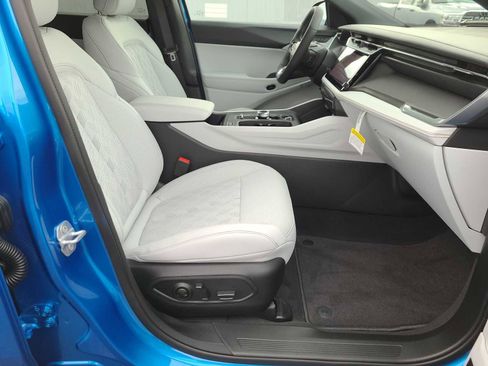 New 2026 Jeep Cherokee Overland image 22