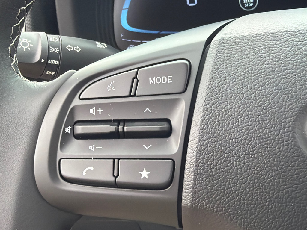 New 2026 Hyundai Venue SEL FWD image 25