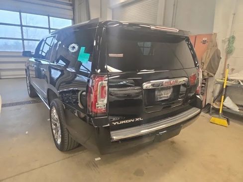 Used 2016 GMC Yukon XL Denali w/ Open Road Package image 4
