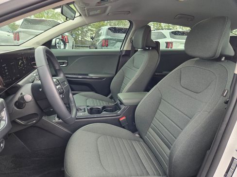 Certified 2025 Kia K4 EX image 22