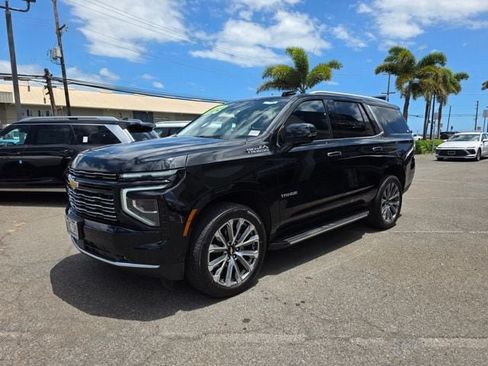 Used 2025 Chevrolet Tahoe High Country AWD/4WD image 3