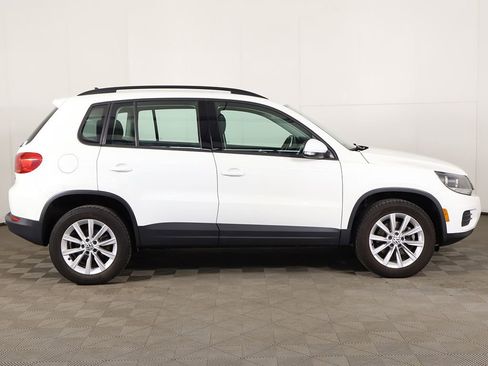 Used 2017 Volkswagen Tiguan Limited w/ Premium Package AWD/4WD image 15