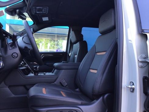 New 2026 GMC Sierra 1500 AT4 w/ AT4 Premium Package image 9