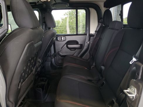Used 2021 Jeep Gladiator Rubicon w/ Safety Group AWD/4WD image 9
