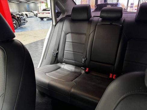 Used 2021 Volkswagen Passat 2.0T SE image 35