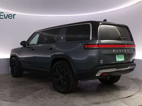 Used 2025 Rivian R1S Adventure Dual AWD/4WD image 17