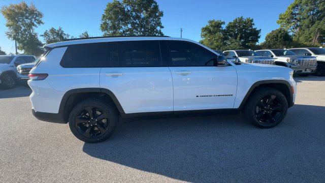 Used 2021 Jeep Grand Cherokee L Laredo AWD/4WD image 2