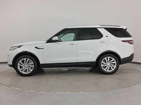 Used 2018 Land Rover Discovery HSE image 2