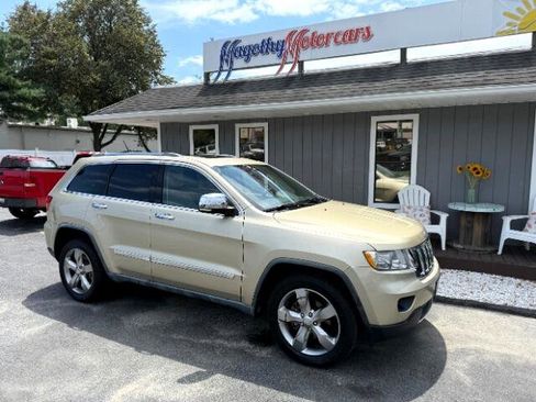 Used 2011 Jeep Grand Cherokee Limited w/ Trailer Tow Group image 1