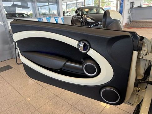 Used 2015 MINI Cooper S image 25