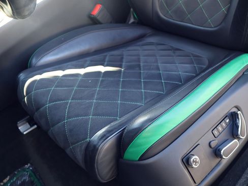 Used 2015 Bentley Continental GT3-R image 10