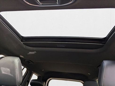 New 2025 Jeep Grand Cherokee L Altitude image 14